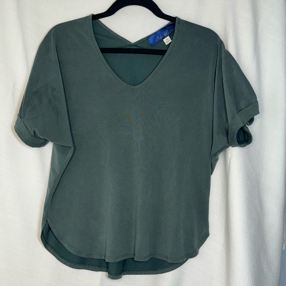 Casual green t-shirt